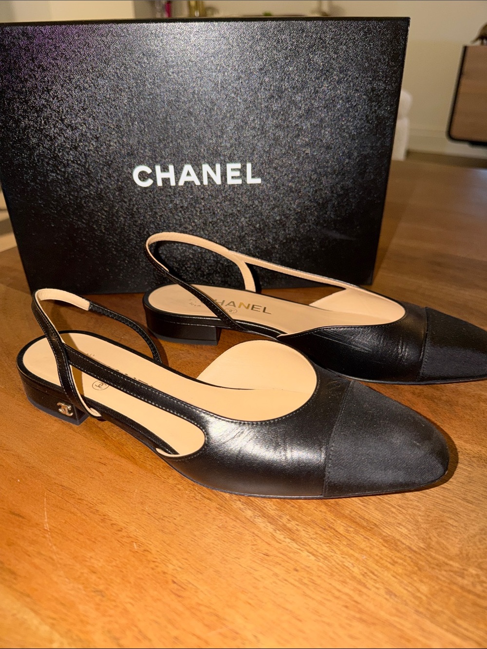 CHANEL Black Leather Slingback Pointed-Toe Flats